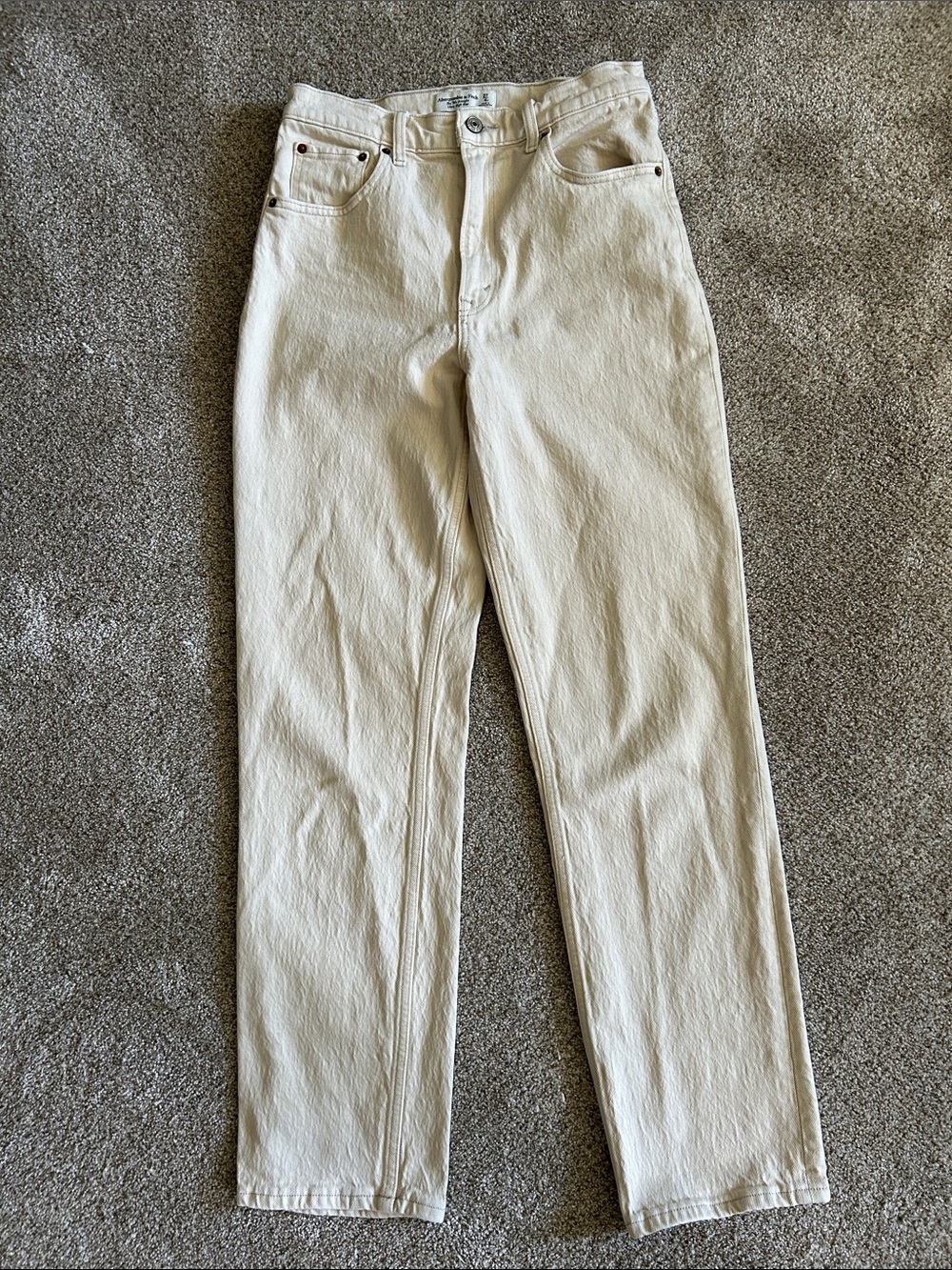 Abercrombie & Fitch Cream Ultra High Rise Straight Jeans size 4